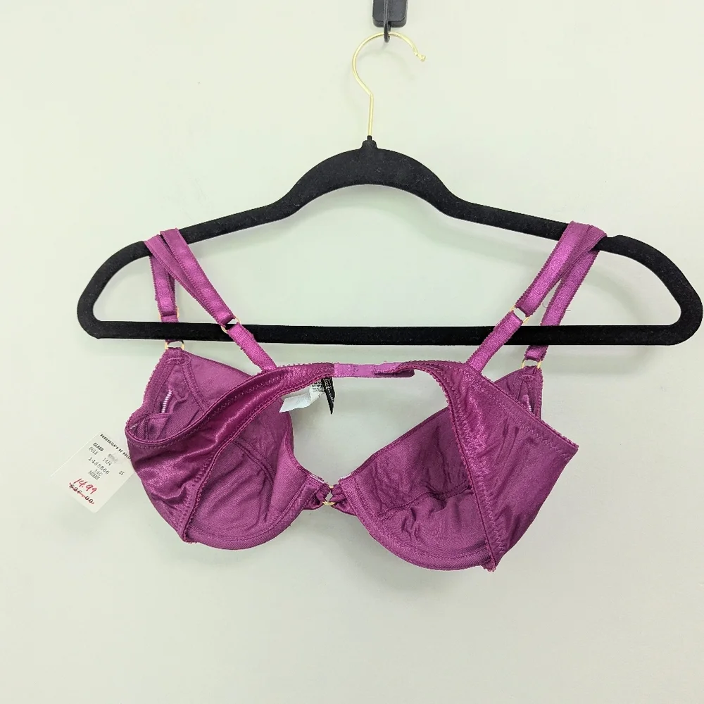 Vintage Fredericks Of‎ Hollywood Padded Demi Bra